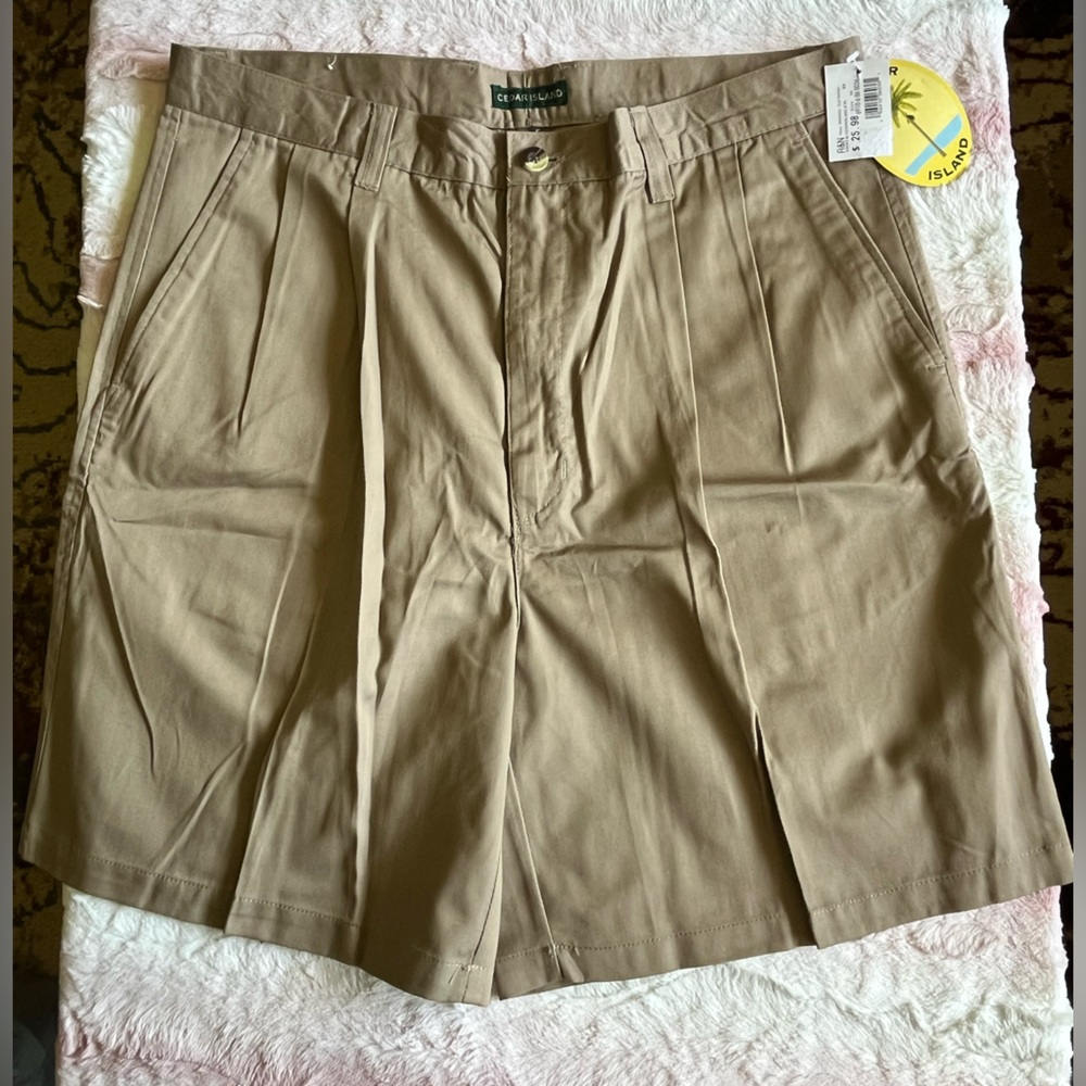 Khaki Mens Pleated Shorts